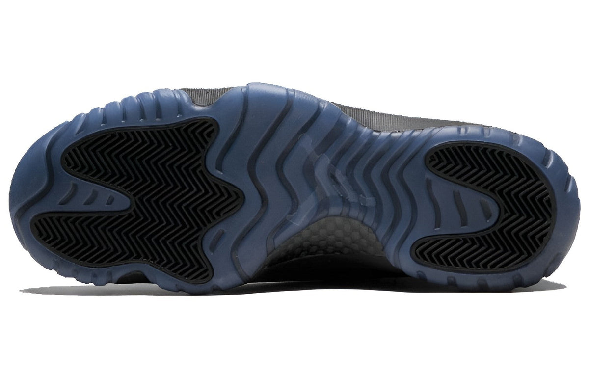 Nike Air Jordan 11 Retro Cap and Gown