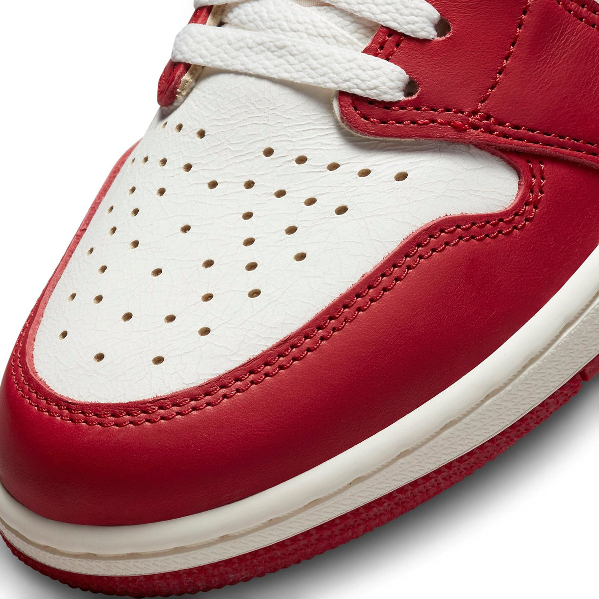 Air Jordan 1 Retro High OG Chicago Lost and Found Sneakers
