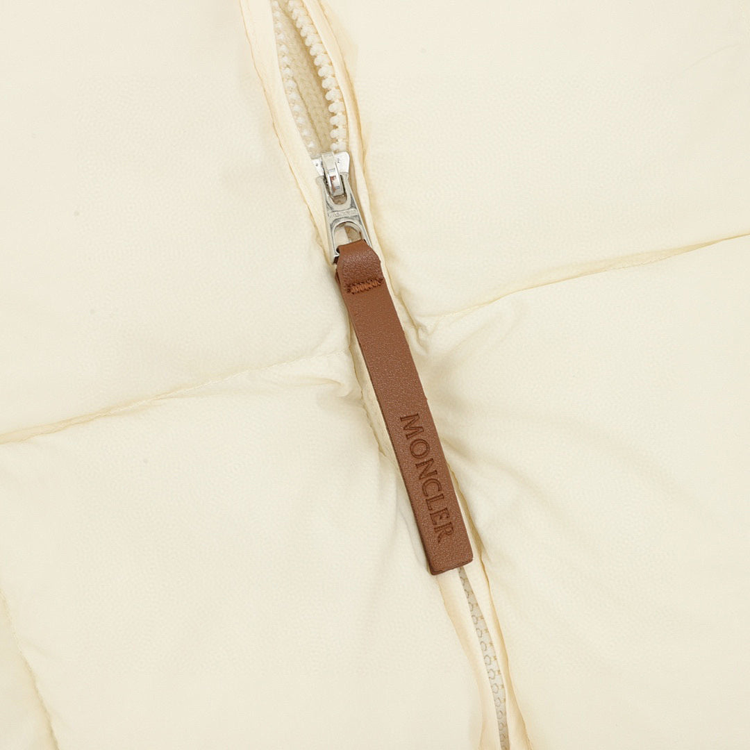 Moncler Jadeite Women's Cropped Down Jacket - Ivory - detail 1