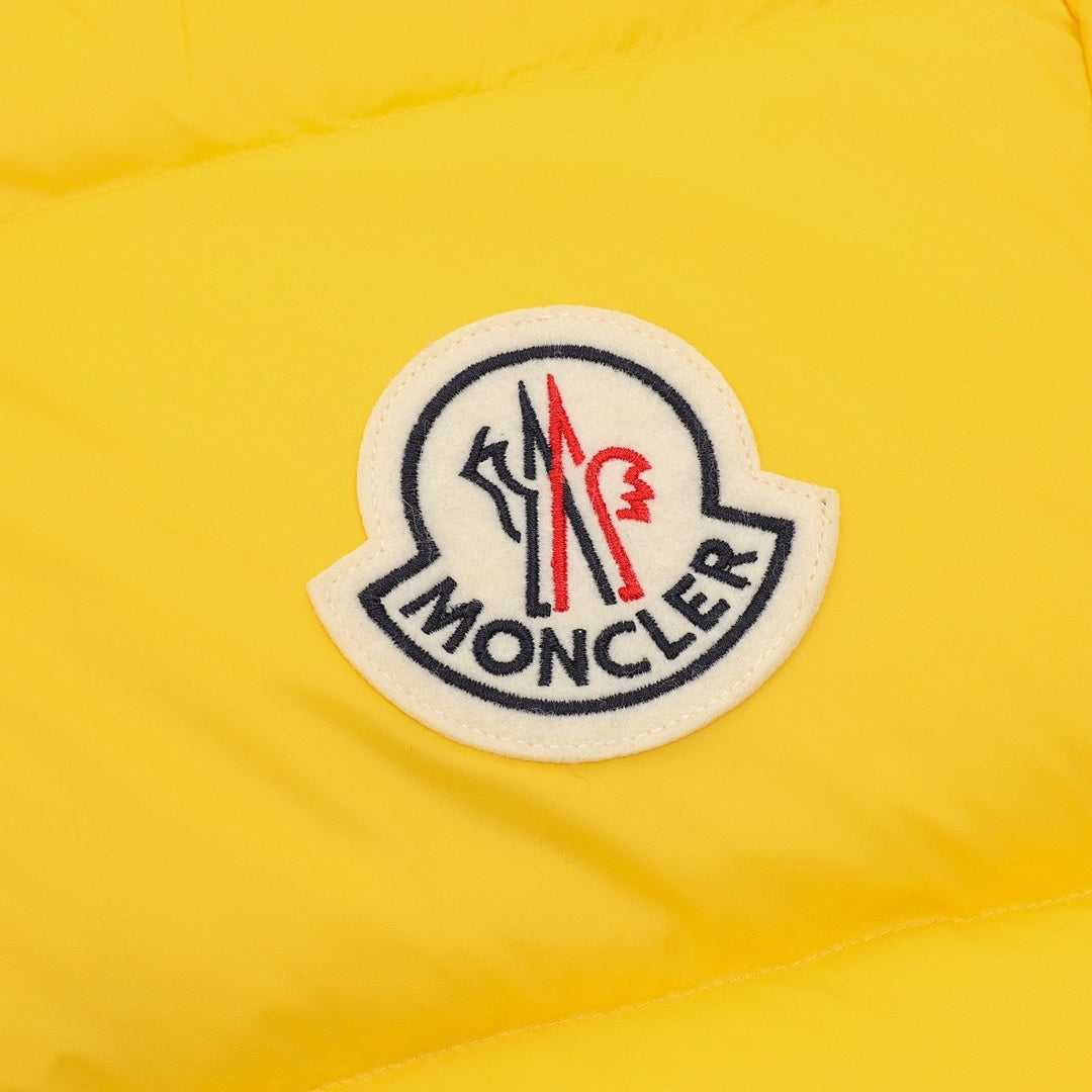 Moncler Citala Stand-Collar Down Jacket - Yellow - detail 3