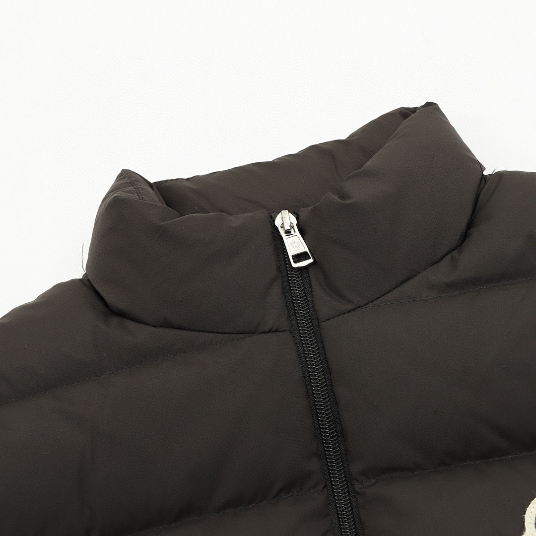 Moncler Letter-Trim Quilted Vest - Black - detail 1