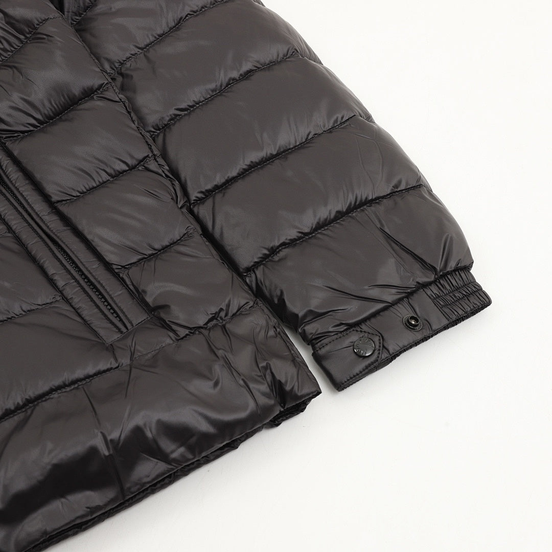 Moncler Chest-Zip Quilted Down Jacket - Black - detail 2