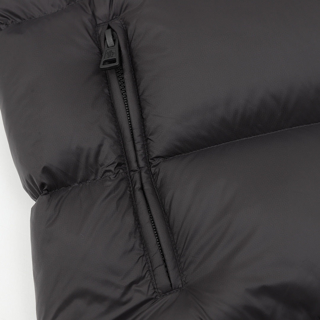 Moncler Cyclone Detachable-Sleeve Down Jacket - Black - detail 3